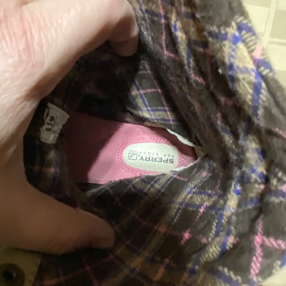 Sperry euc top